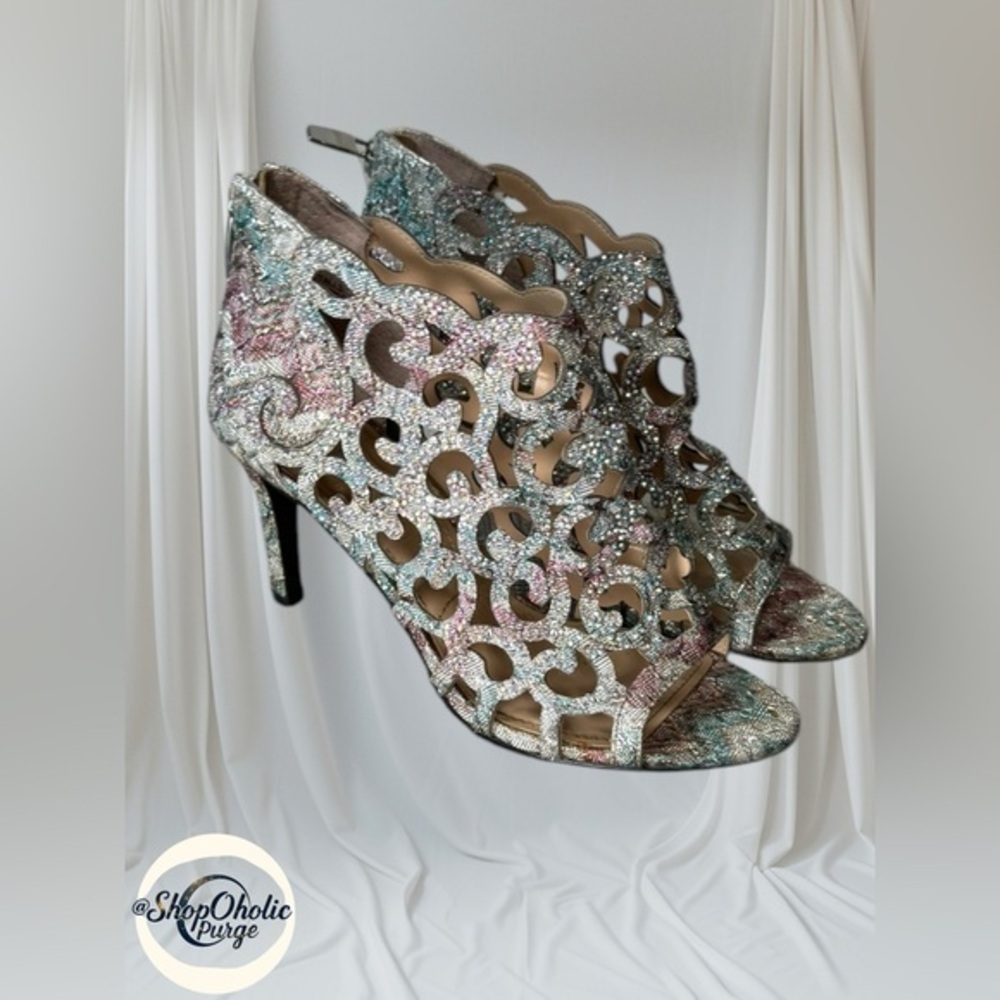 J. Renee Mcwayfalls formal dress pumps pastel color laser cut rhinestone Size 7